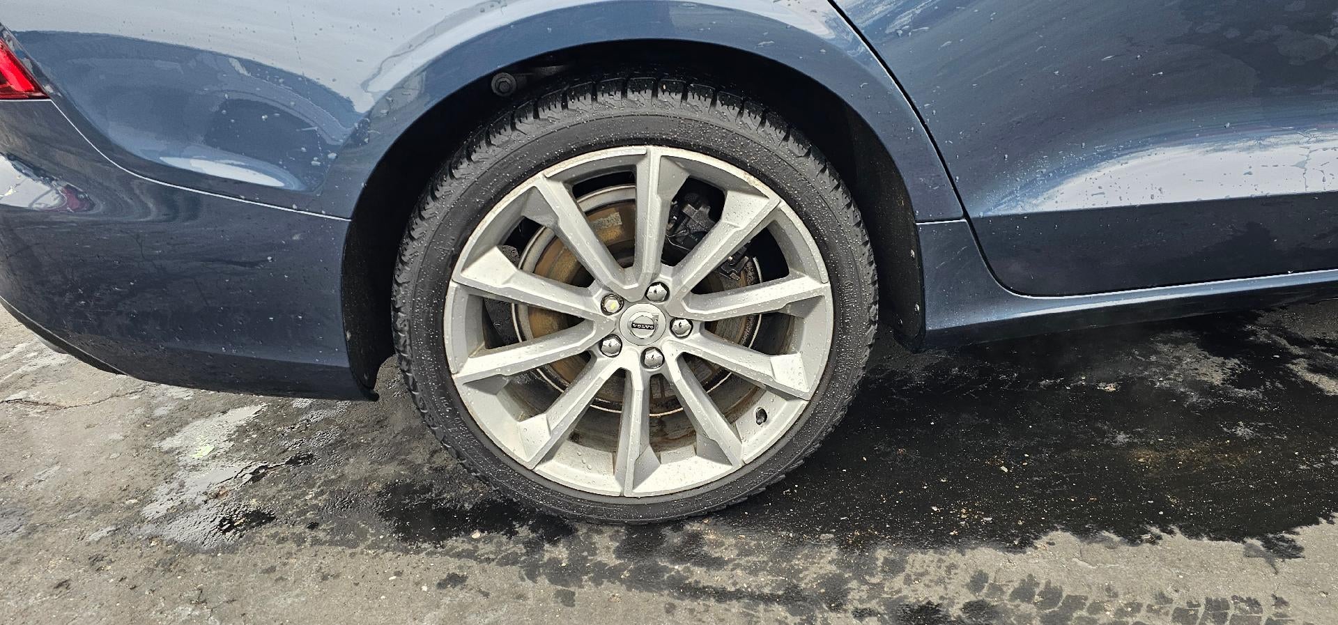 2021 Volvo S60 Momentum AWD