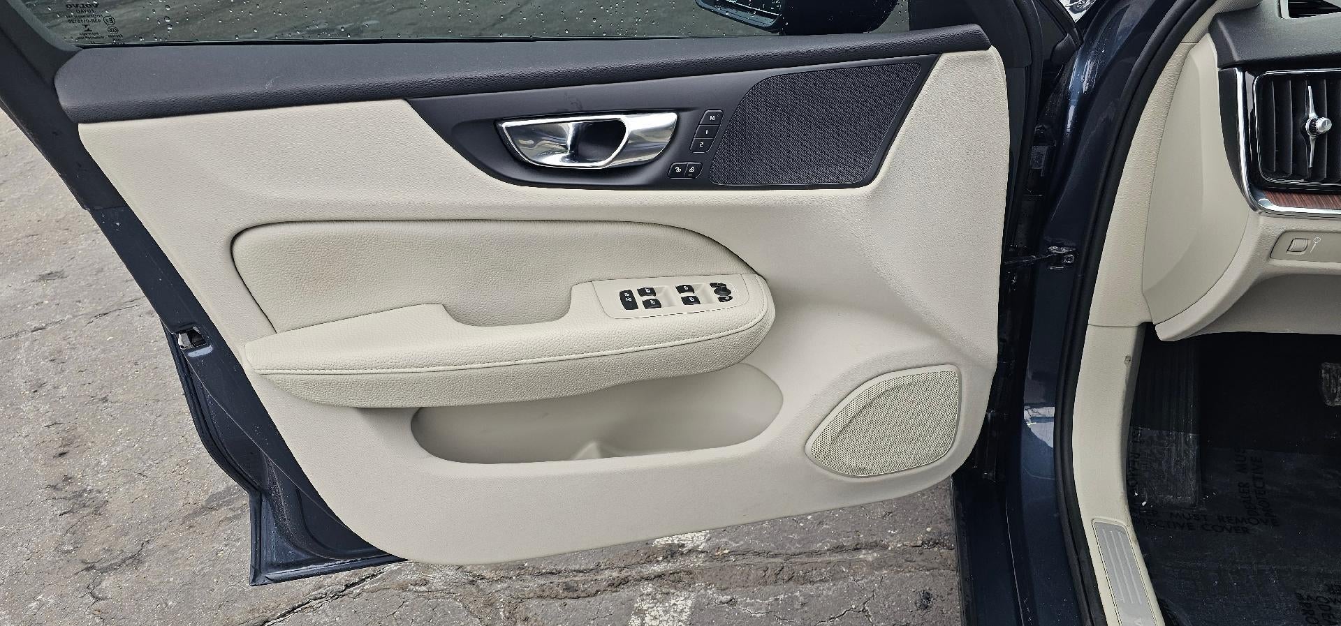 2021 Volvo S60 Momentum AWD