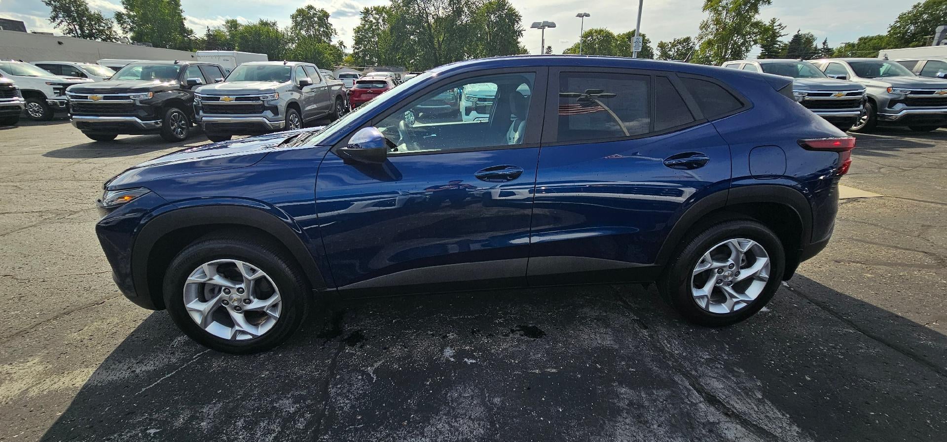 2024 Chevrolet Trax LS FWD