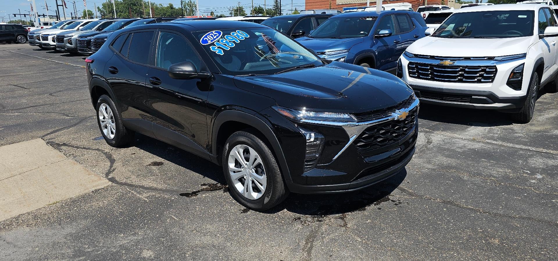 2025 Chevrolet Trax LS FWD