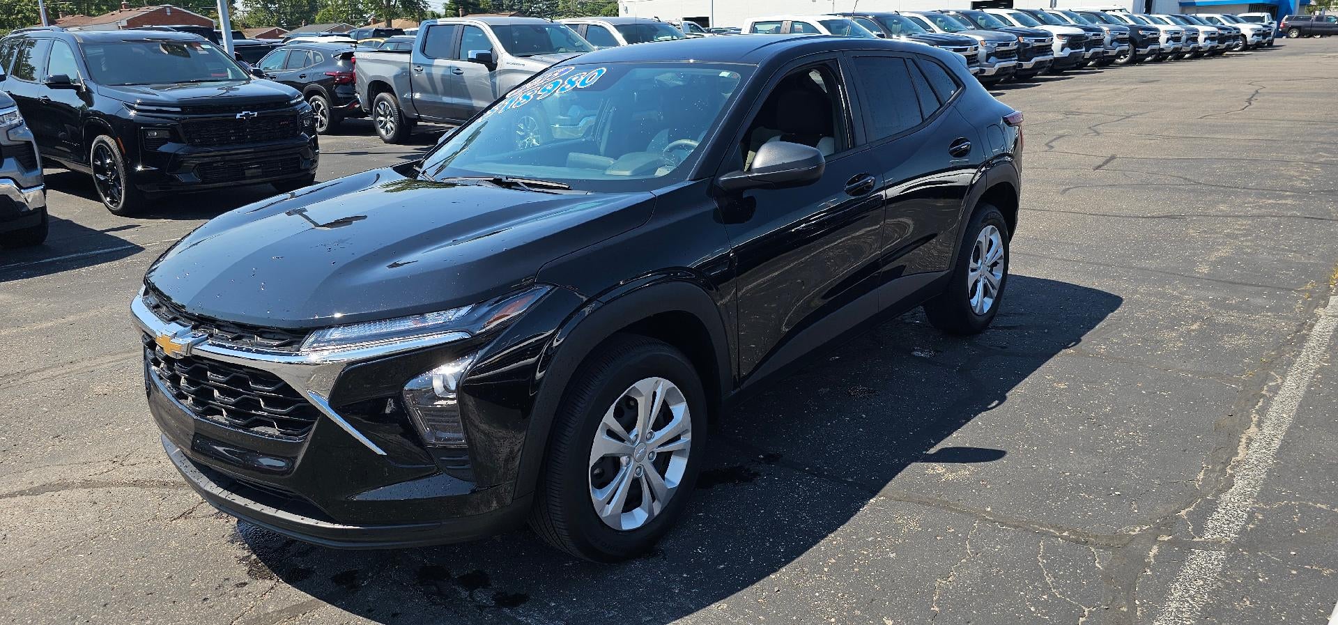 2025 Chevrolet Trax LS FWD