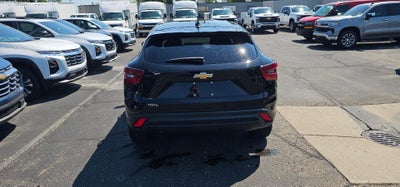 2025 Chevrolet Trax LS FWD