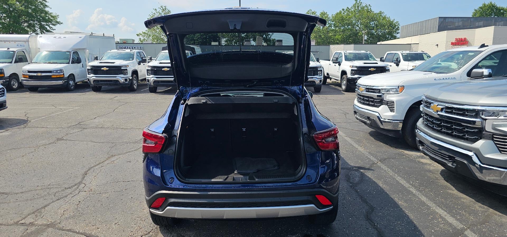 2024 Chevrolet Trax LT FWD